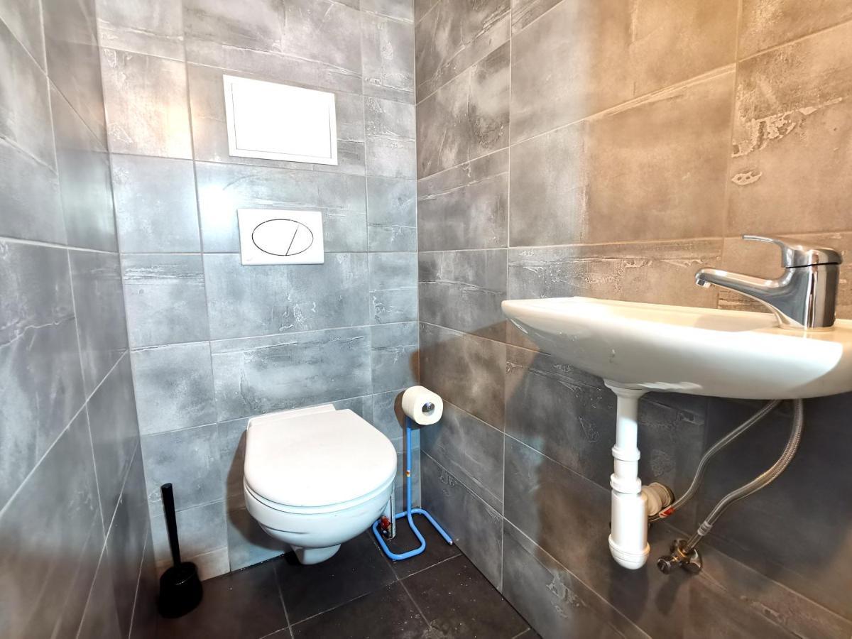 Lacplesa Downtown New 2-Bedroom Apartment Riga Buitenkant foto